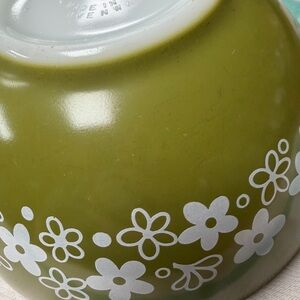 Pyrex Crazy Daisy Bowl
